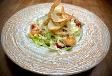 Photo of Салат «Цезарь» с креветками: изысканное блюдо с морепродуктами