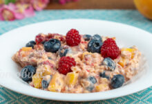 Photo of Полезный завтрак: овсянка с фруктами